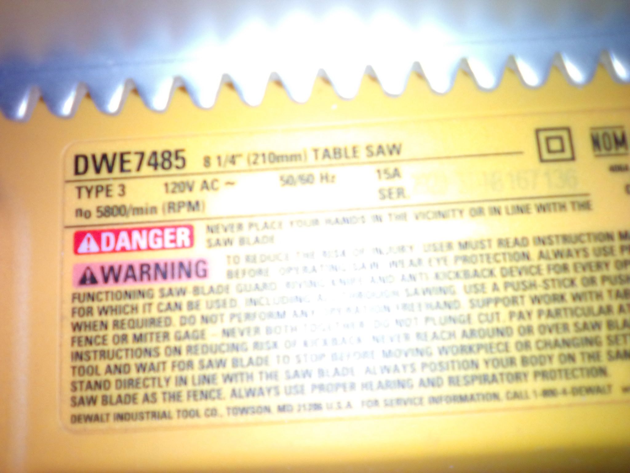 Desalt Table Saw