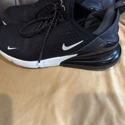 Nike Air Max 270