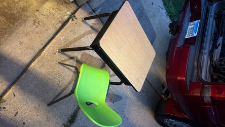 Kid desk