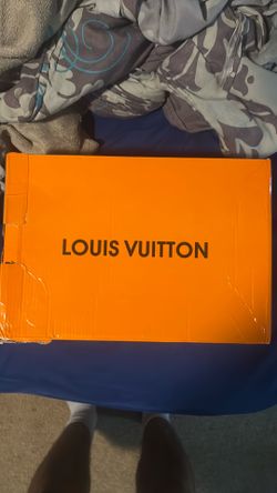 White LV trainers size 43 eu(us 9.5-10)