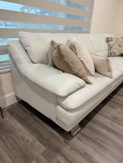 Sofa cuero blanco con ottoman