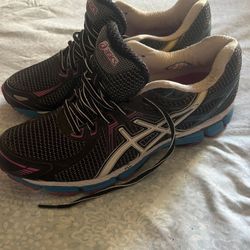 Women’s ASICS GT 2000