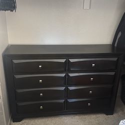 8 Drawer Dresser