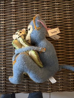 Twoolies handmade wool monkey with a baby.