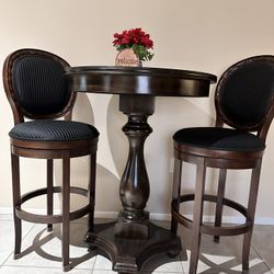 Cherry Wood Bar With Stools 