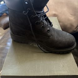 Juniors Timberland Size 5
