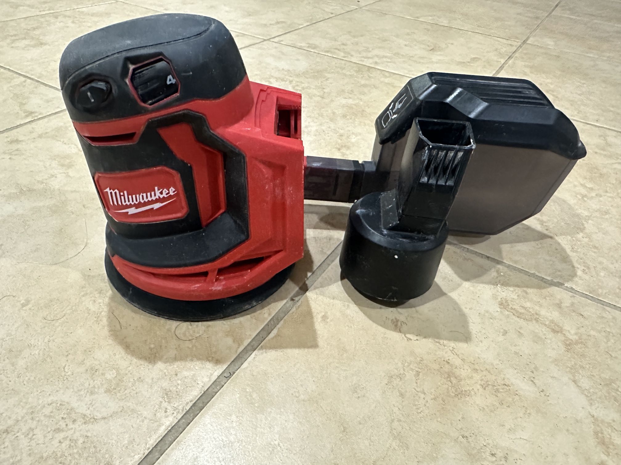 Milwaukee M18 18V Lithium-Ion Cordless 5 in. Random Orbit Sander (Tool-Only)