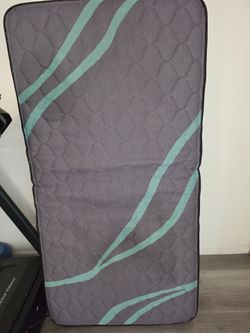 Twin mattress