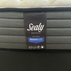 California King Sealy Posturepedic Mattress Set