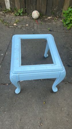 Vintage Decorative Coffee Table – Glass Broken