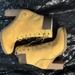 Woman's Timberland Boots 