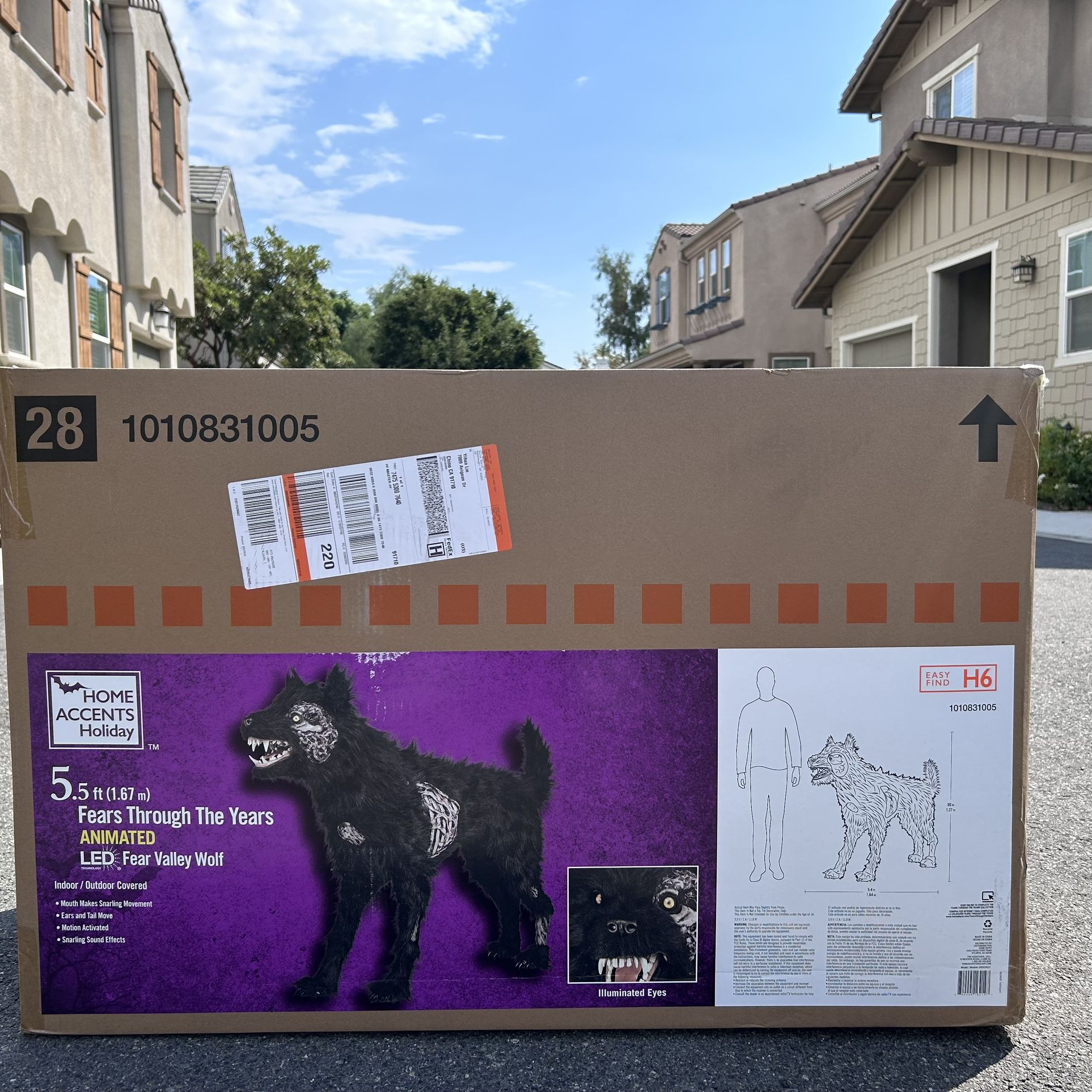 *NEW* Home Depot Accents Holiday 5.5 ft. Animated LED Fear Valley Wolf