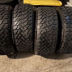285/55/R20 LT 