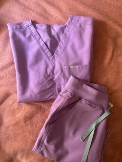 Lilac Figs Scrub Set