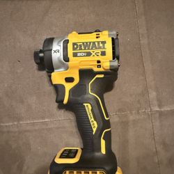 New Dewalt Brushless Xr Impact Drill 