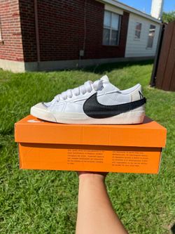Nike low blazer vintage 77’s size 8.5