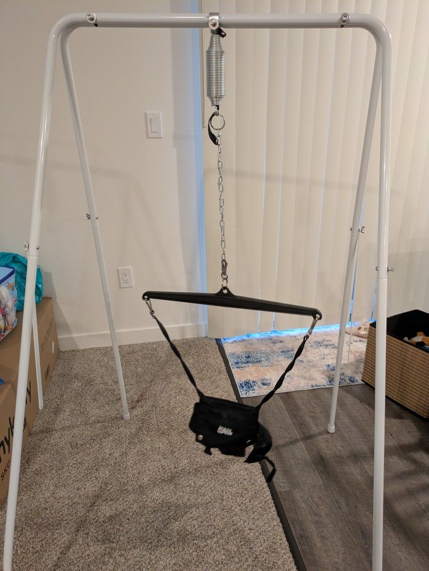 PENDING -- Free Jolly Jumper with stand