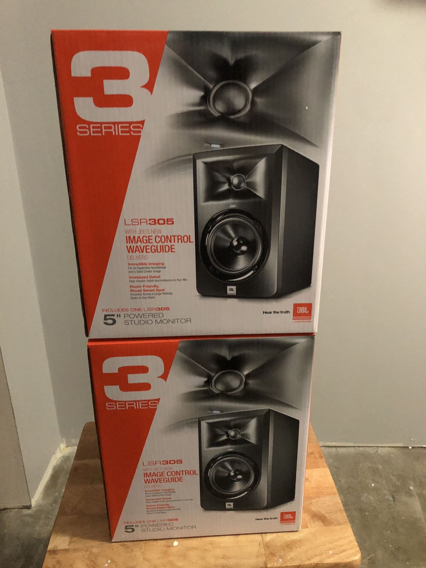 JBL LSR305