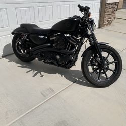 2022 Harley-Davidson Iron 883 