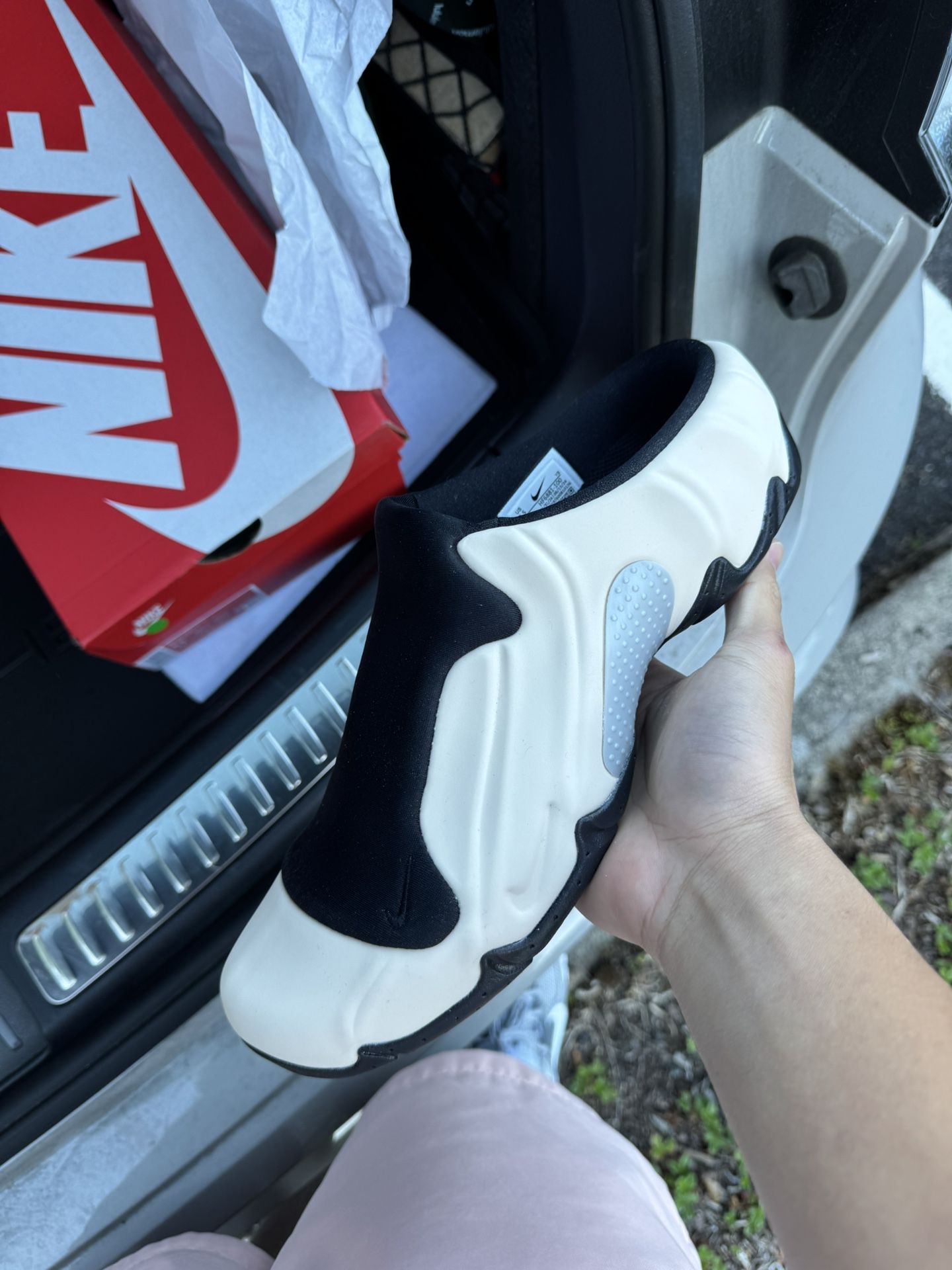 Nike Clogposite Sand sizes 11, 10.5, 9.5 and 8.5