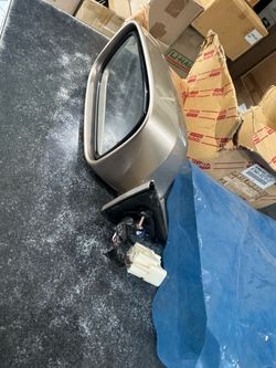Lexus LS400 driver side mirror Nos