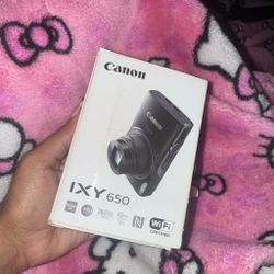 Canon IXY 650 Compact Digital Camera