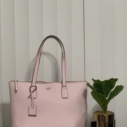 Kate Spade Perfect  Large Tote! Almost New