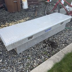 Diamond plated Aluminum Truck Tool Box