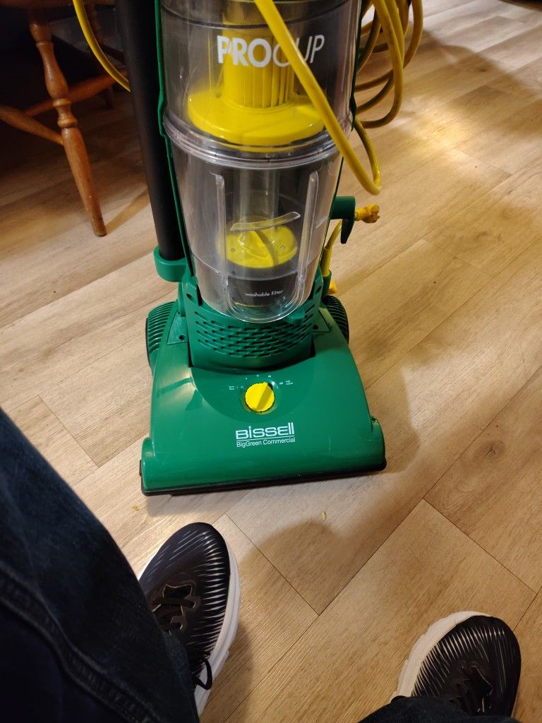 Same As New) BISSELL  BIG GREEN COMMERCIAL