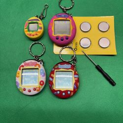 Tamagotchi Bundle Original 2004