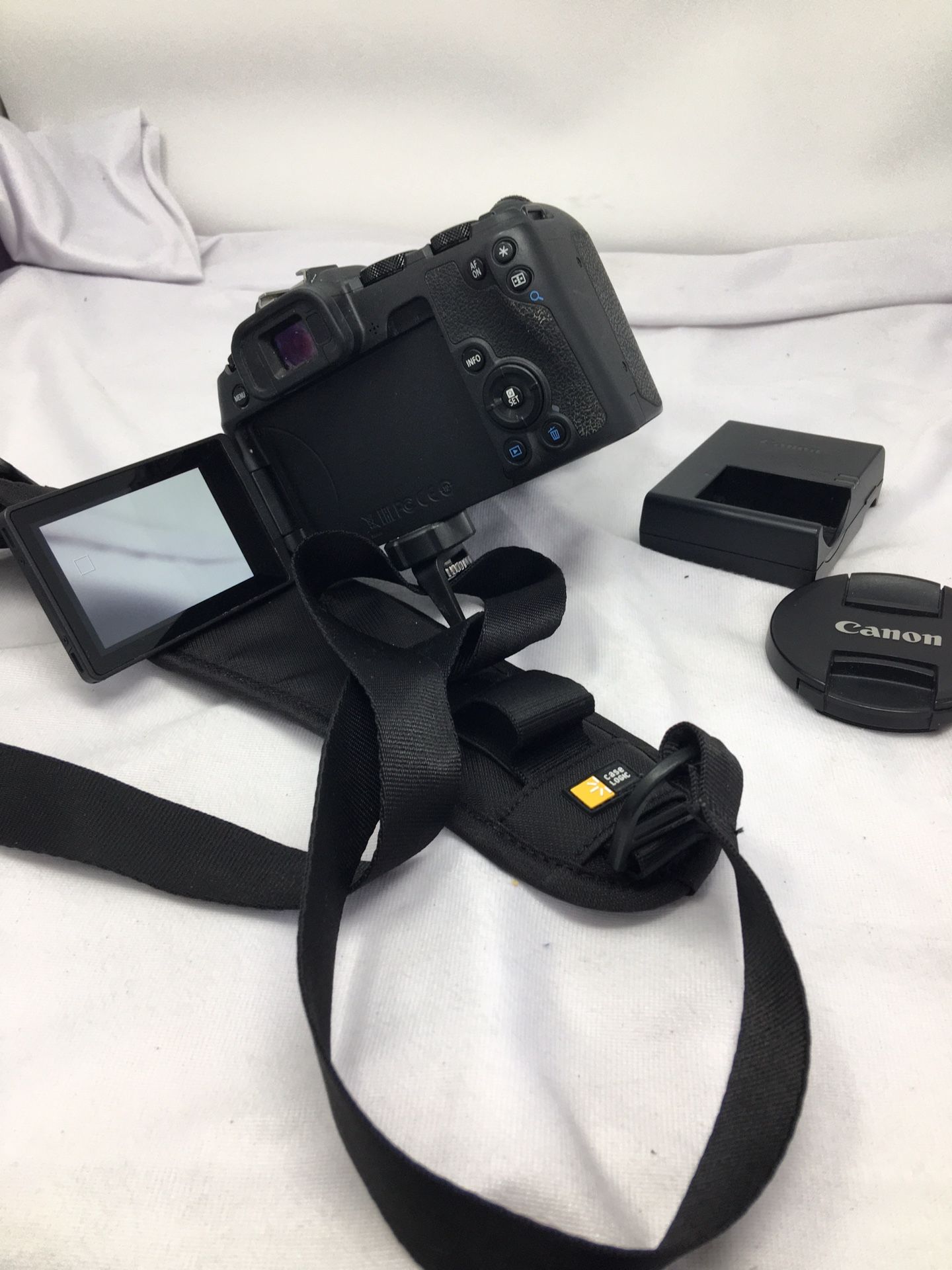 Canon Digital. Camera EOS RP