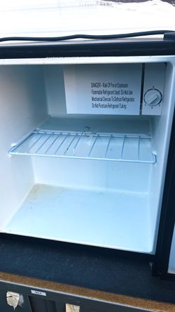 Mini fridge $10
