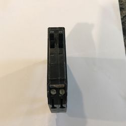 Square D Single Pole 2 - 20 Tandem 20amp Breaker