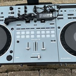 Pioneer DJ DDJ Rev5 Midi Controller Serato