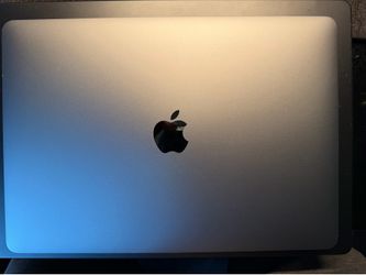 Apple MacBook Pro M2