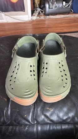 NEW Crocs size M 11 men’s crocs green