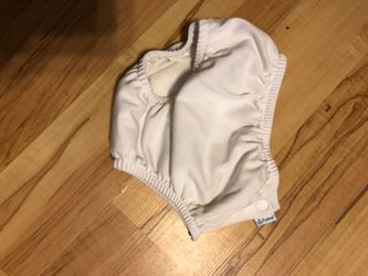 Swimming diaper