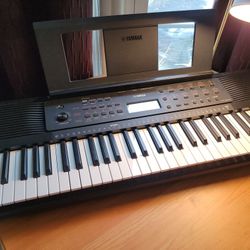 YAMAHA Digital Keyboard 