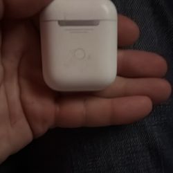 Apple AirPods 2nd Gen