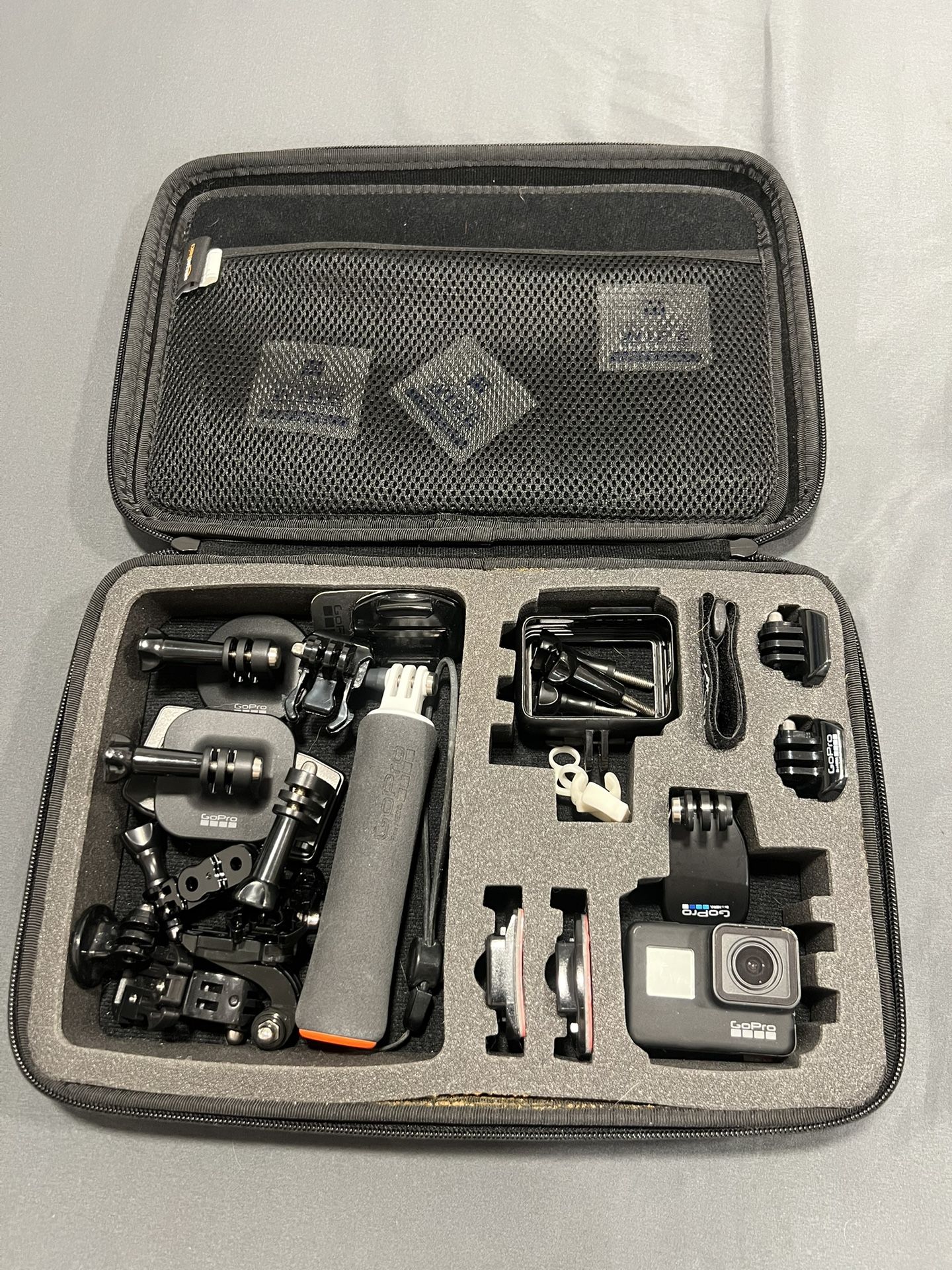 Go Pro Hero 7 Black With 2 Batteries & Accessories