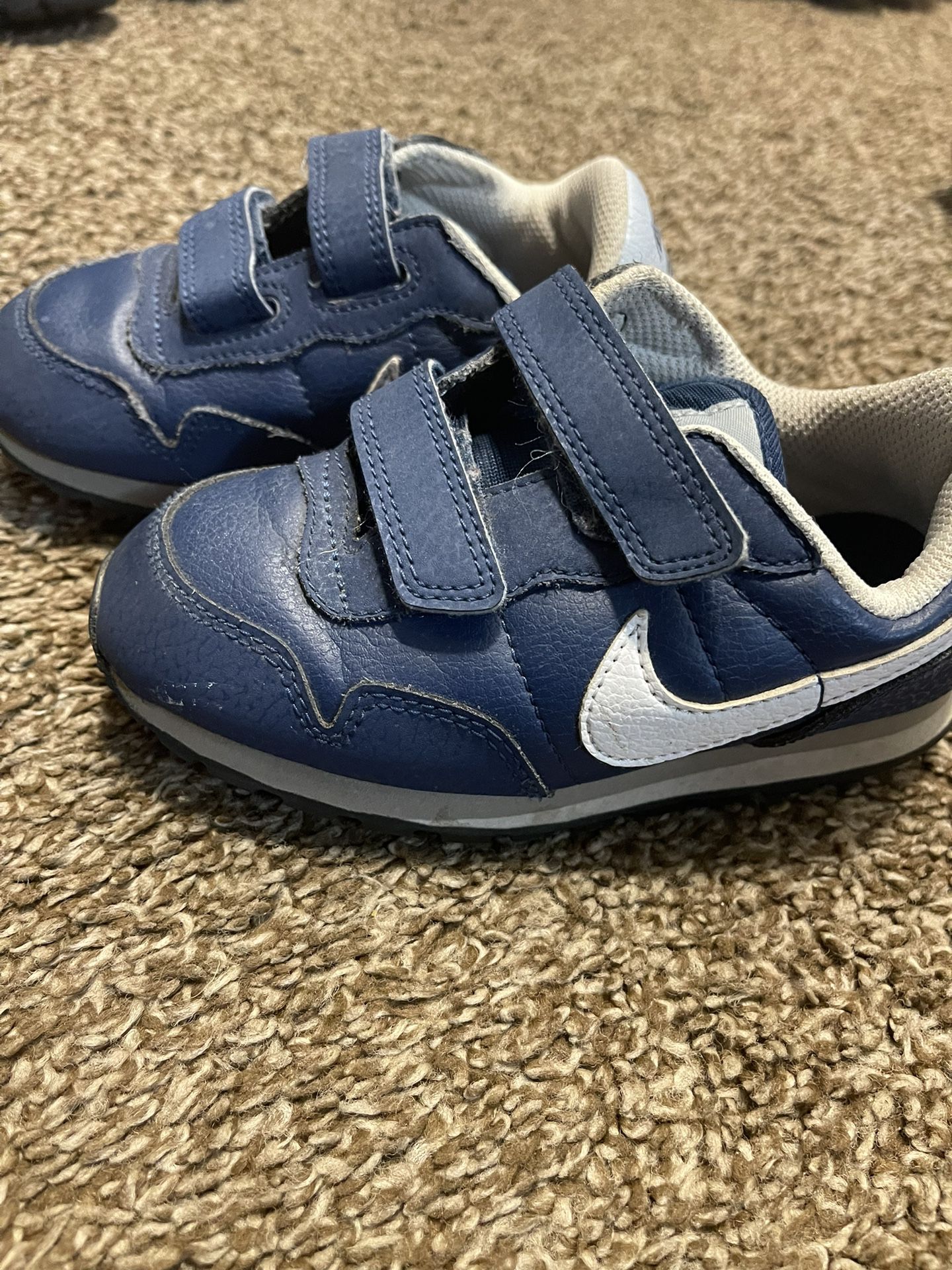 Toddler Nike Shoes Size 9c