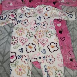 0-3 Baby Girl Clothes Great Conditions Each One 3.50