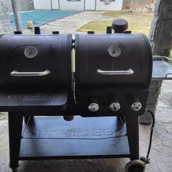 PIT BOSS GRILL/SMOKER