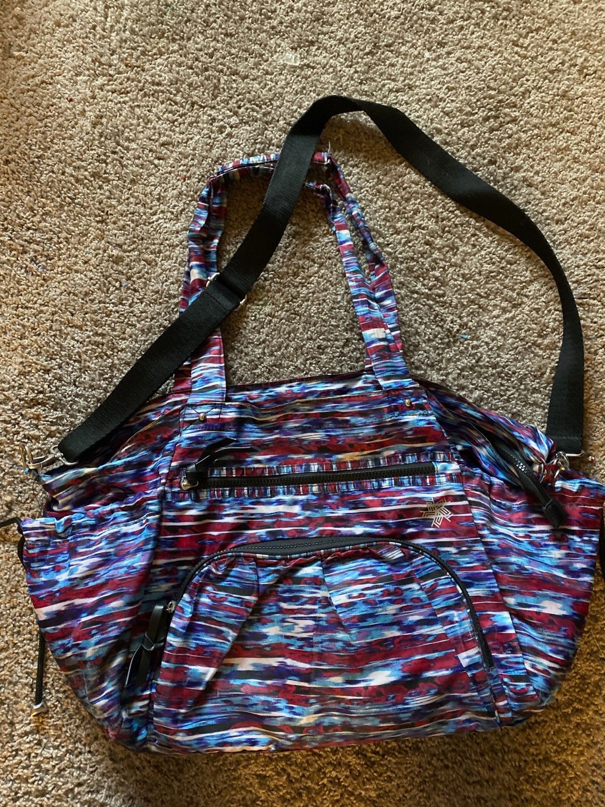 Tek Gear duffle bag like new excellent condition