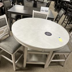 Stunning Rustic Dining Room Set