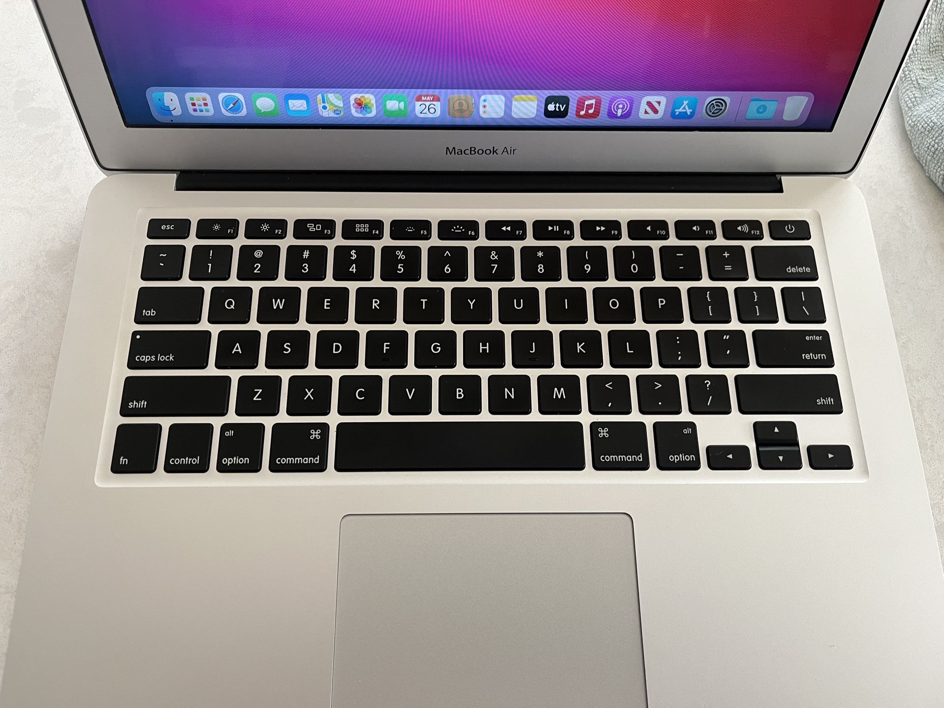 Apple MacBook Air 2014 13” 8GB RAM 512 SSD, New battery