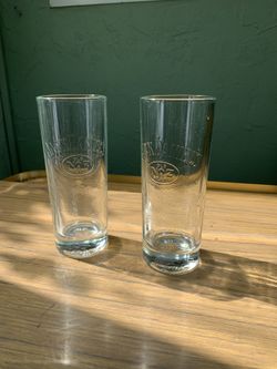 Killer jack Daniels party on glasses
