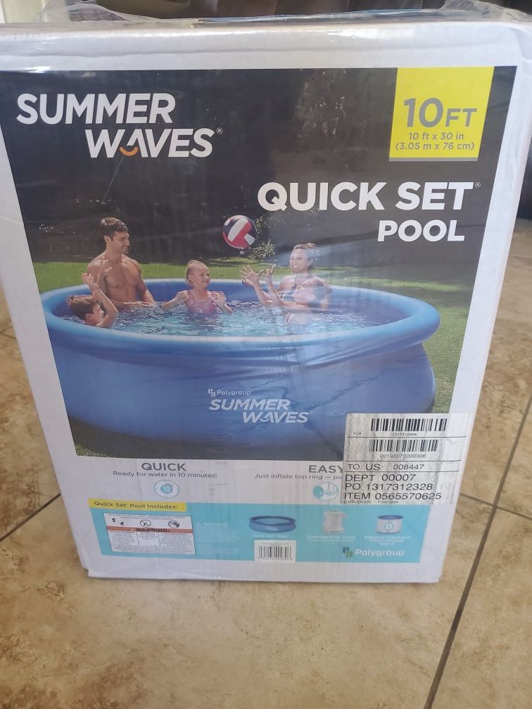 10ft swimming pool by summer waves