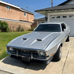 1972 Ford Mustang Grande 351 Windsor Engine