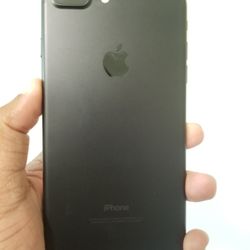 iPhone 7 Plus, 128GB, unlocked, works any company sim card any country internationally 